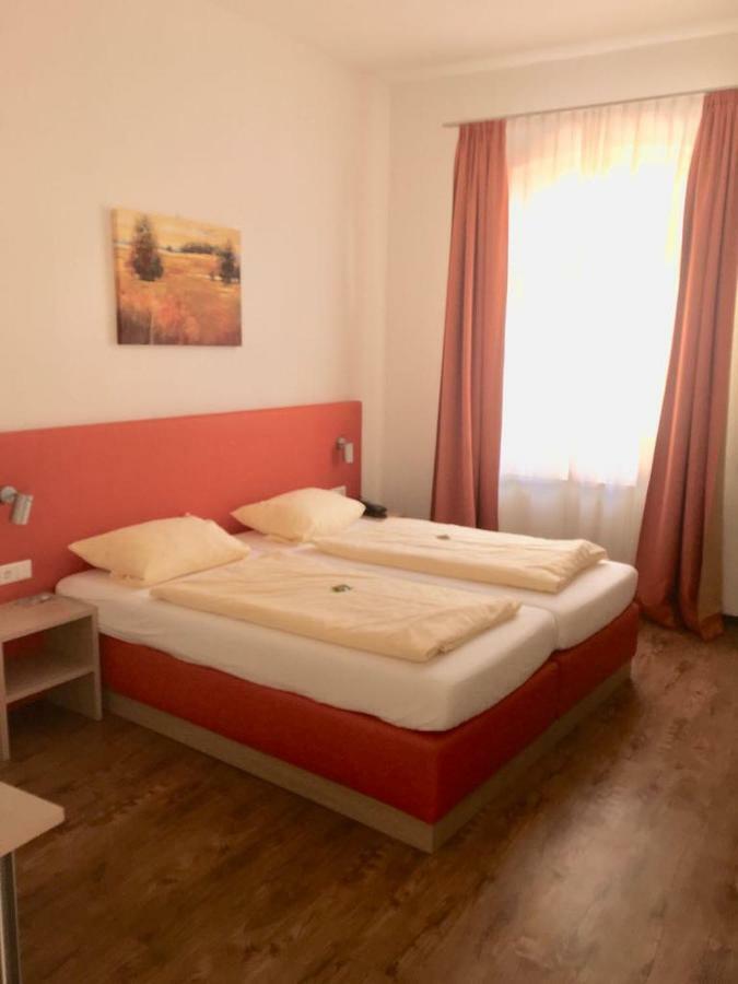 Gasthof Baeren Ochsenfurt Esterno foto